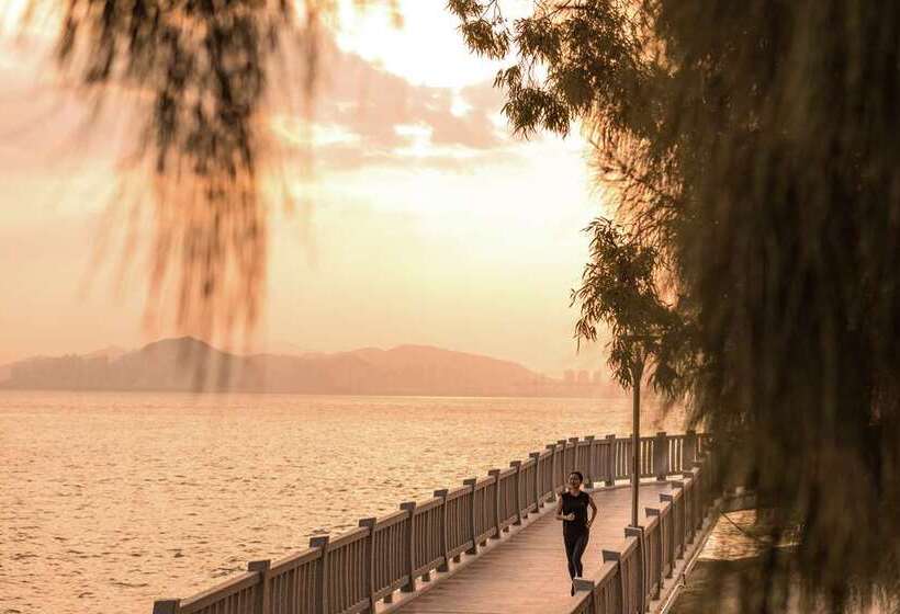 Joyze Hotel Xiamen, Curio Collection By Hilton