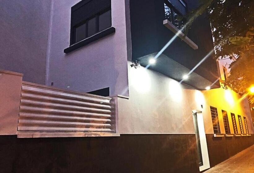 تختخواب و صبحانه Butik Almería Centro