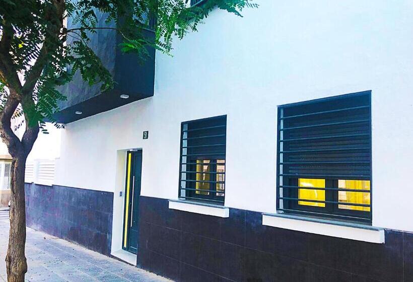 تختخواب و صبحانه Butik Almería Centro