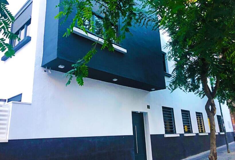 تختخواب و صبحانه Butik Almería Centro