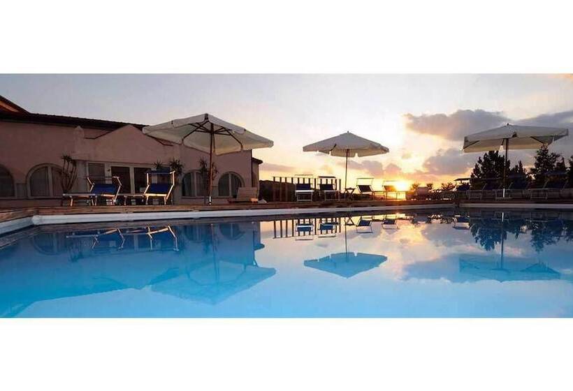 בית מלון כפרי Antico Colle Toscano Resort