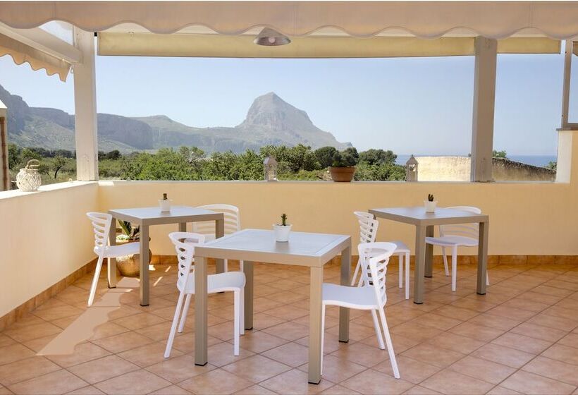 בית מלון כפרי Cala Di Ponente