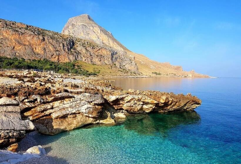 בית מלון כפרי Cala Di Ponente