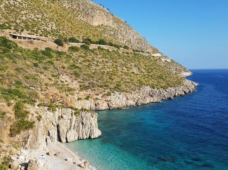 בית מלון כפרי Cala Di Ponente