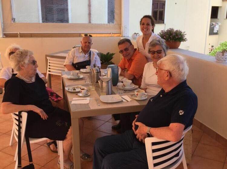 בית מלון כפרי Cala Di Ponente