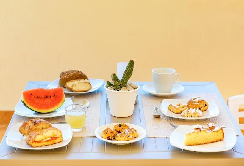 בית מלון כפרי Cala Di Ponente