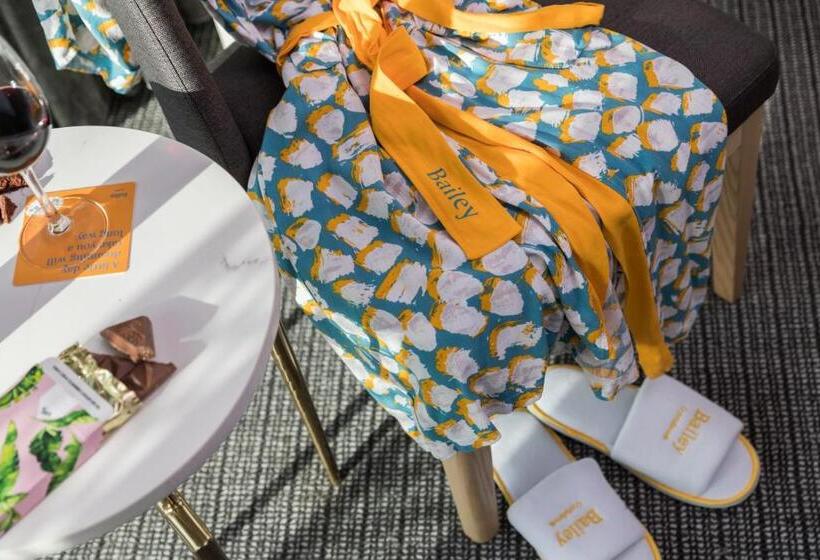 Отель Crystalbrook Bailey