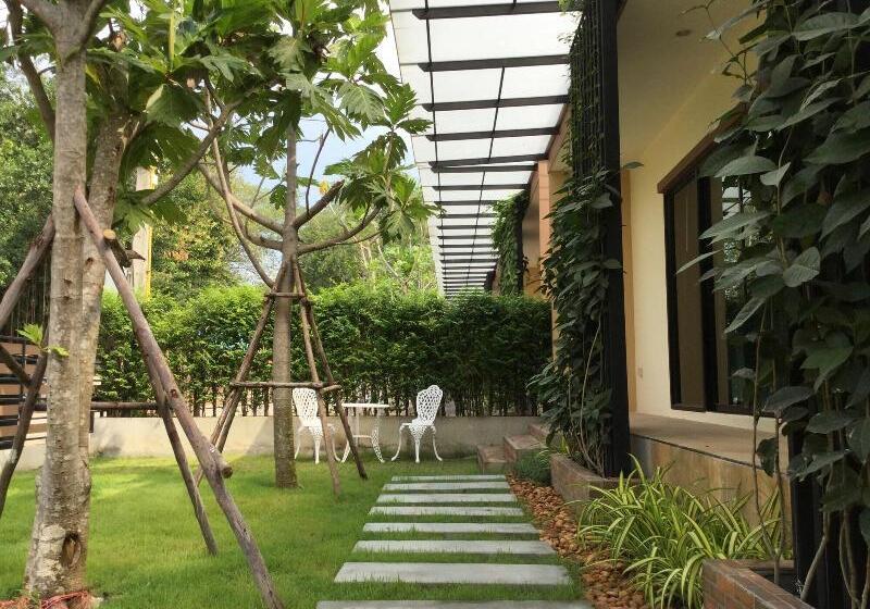 בית מלון כפרי Fairtex Residence Pattaya