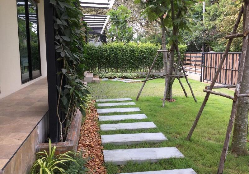 בית מלון כפרי Fairtex Residence Pattaya