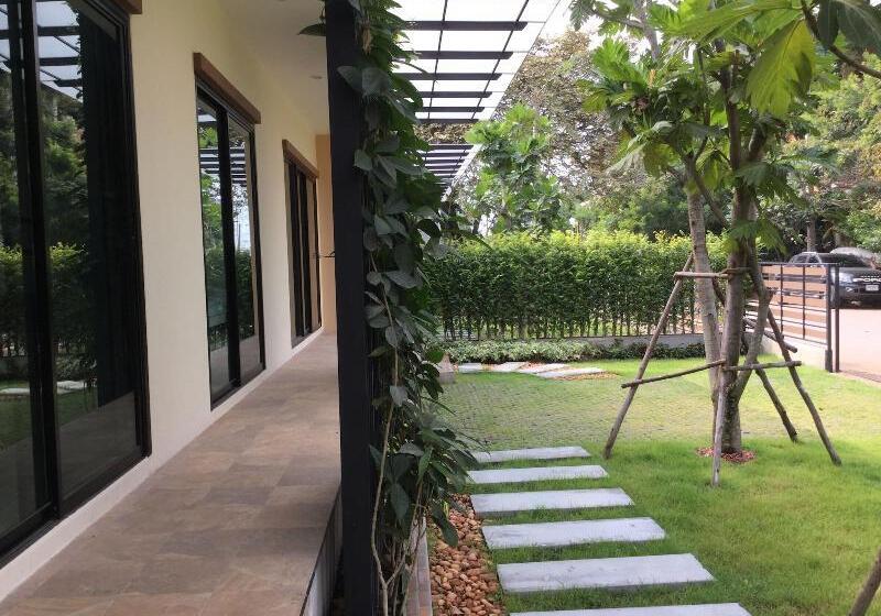 בית מלון כפרי Fairtex Residence Pattaya