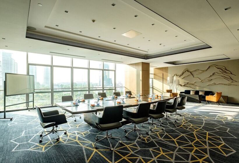 Отель Le Méridien Zhongshan