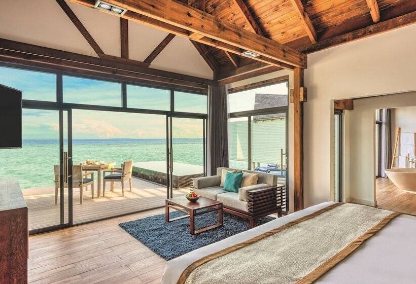 هتل Kuredhivaru Resort & Spa Maldives