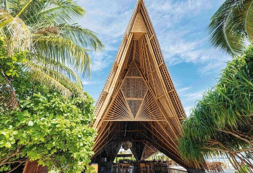 هتل Kuredhivaru Resort & Spa Maldives