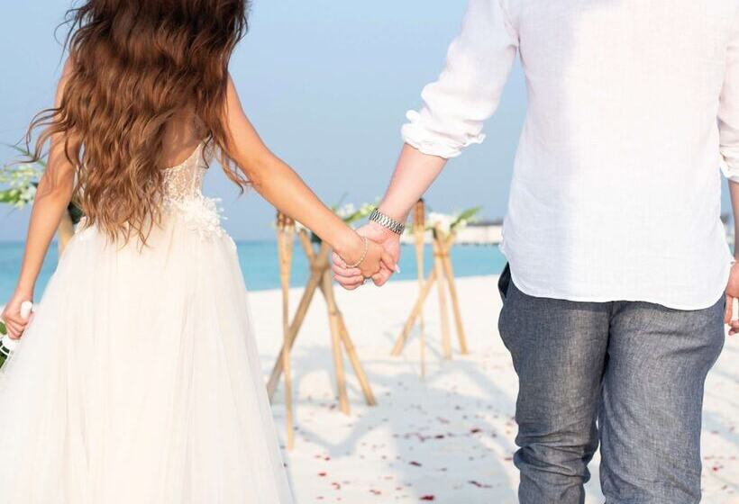 هتل Kuredhivaru Resort & Spa Maldives