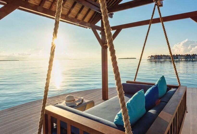هتل Kuredhivaru Resort & Spa Maldives