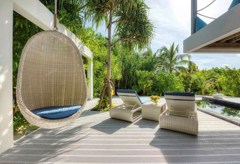 هتل Kuredhivaru Resort & Spa Maldives