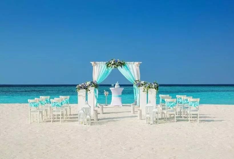 هتل Kuredhivaru Resort & Spa Maldives