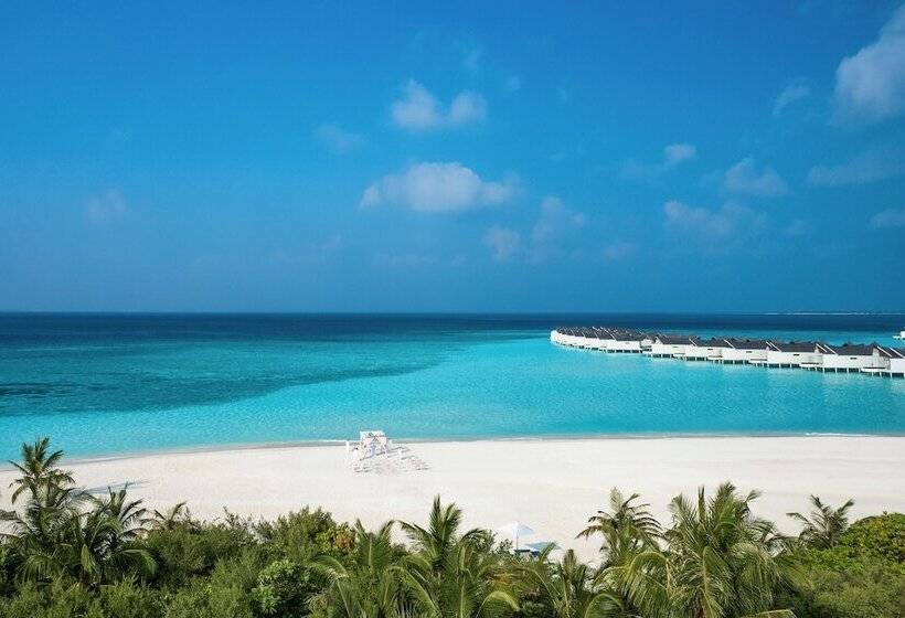 هتل Kuredhivaru Resort & Spa Maldives