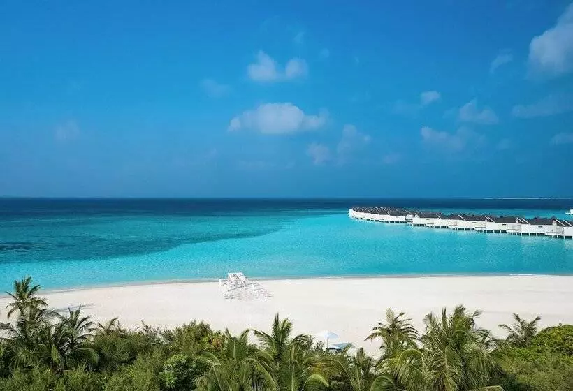 هتل Kuredhivaru Resort & Spa Maldives