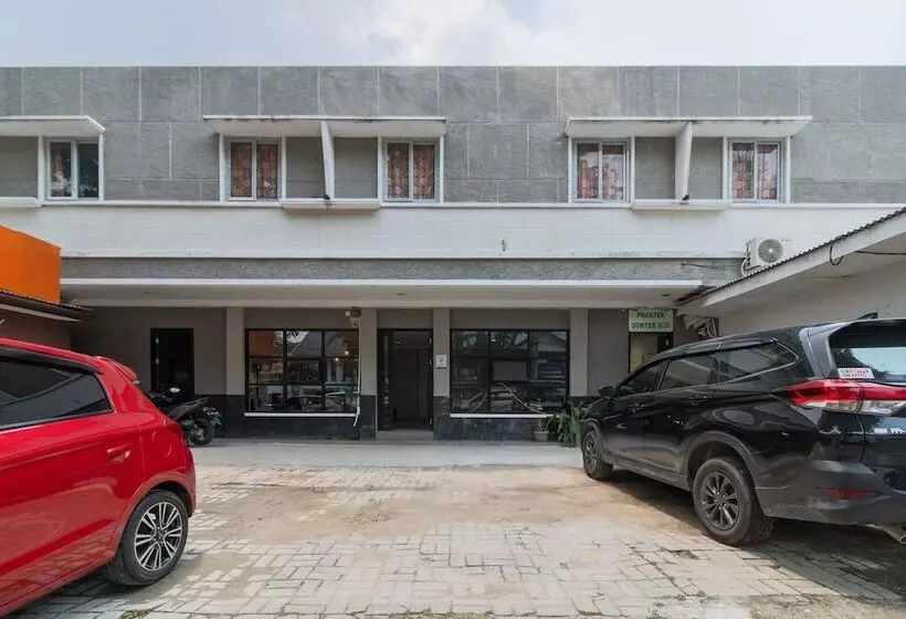 Hotelli Nyenyak Senayan Benhil