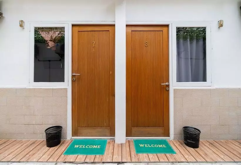 Hotelli Nyenyak Senayan Benhil