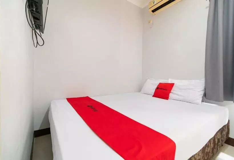 Hotelli Nyenyak Senayan Benhil