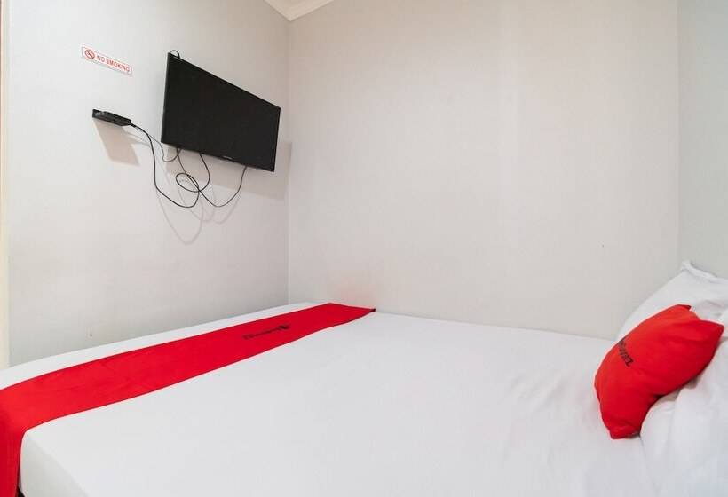 فندق Nyenyak Senayan Benhil