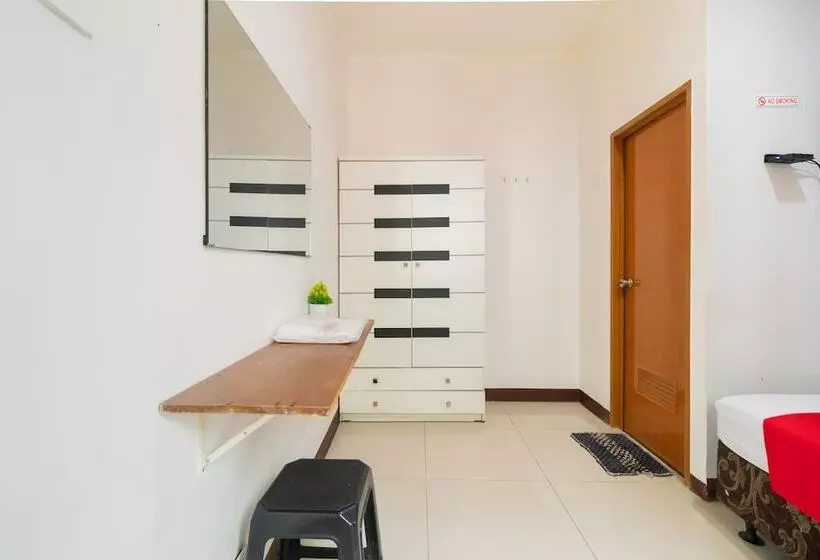 Hotelli Nyenyak Senayan Benhil