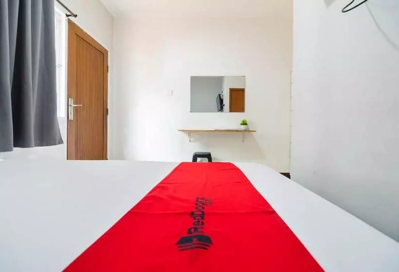 Hotelli Nyenyak Senayan Benhil