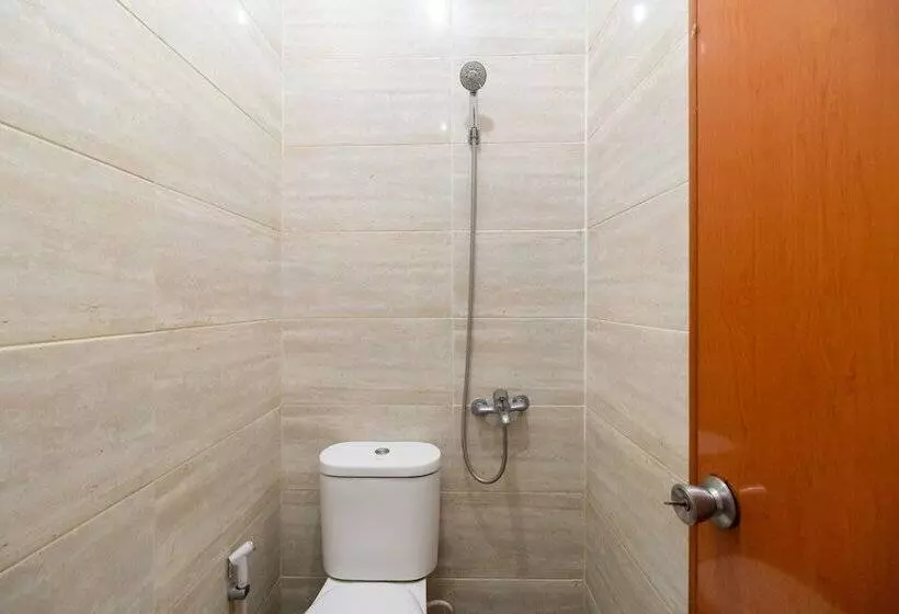 Hotelli Nyenyak Senayan Benhil