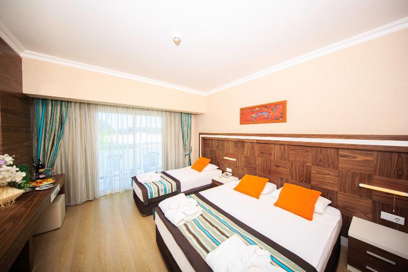 בית מלון כפרי Palmet Resort Kiris