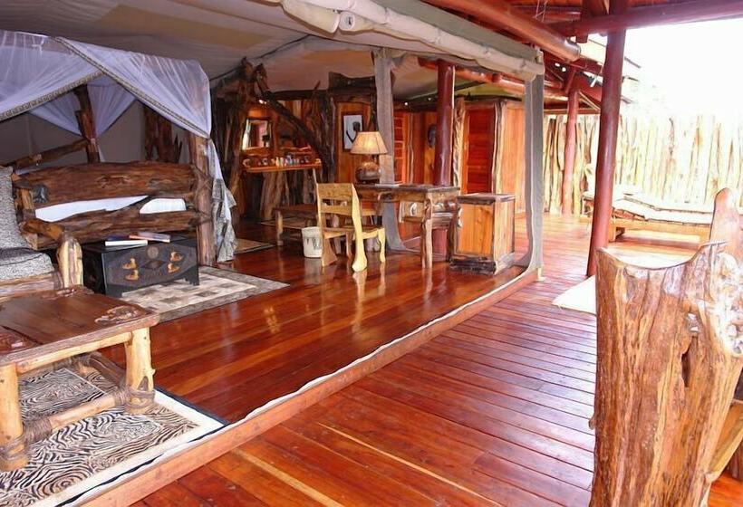 هتل Royal Mara Safari Lodge