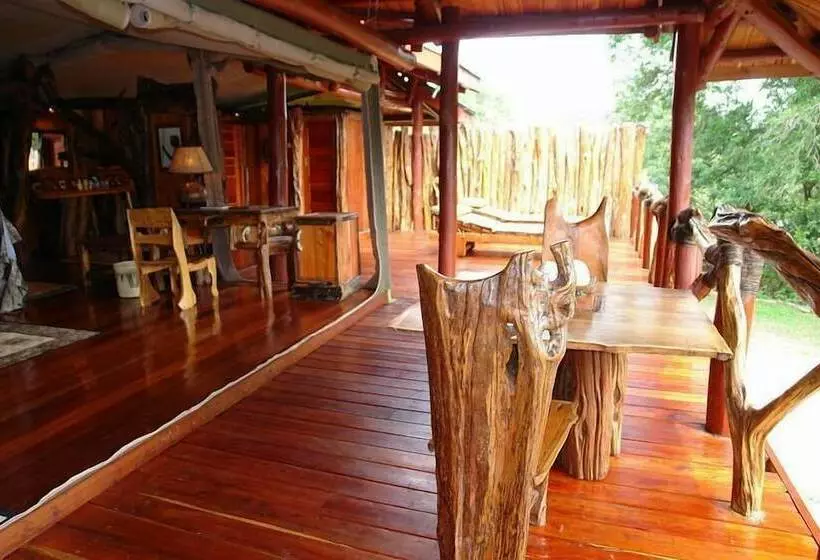 هتل Royal Mara Safari Lodge