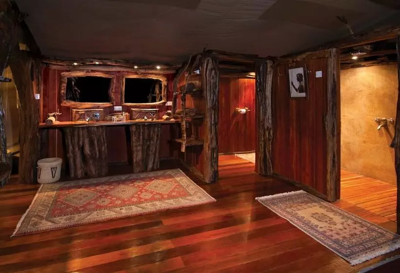 هتل Royal Mara Safari Lodge