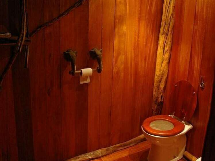 هتل Royal Mara Safari Lodge