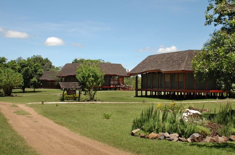 هتل Royal Mara Safari Lodge