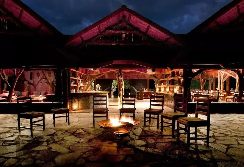 هتل Royal Mara Safari Lodge