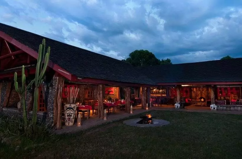 هتل Royal Mara Safari Lodge