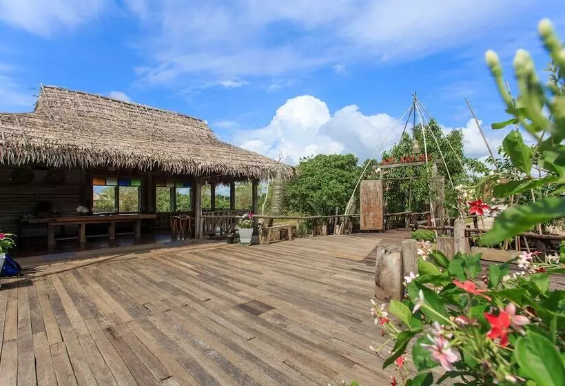 Hotelli Sripakpra Boutique Resort Phatthalung