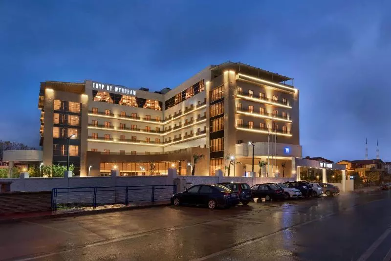 Hotelli Tryp By Wyndham Izmit