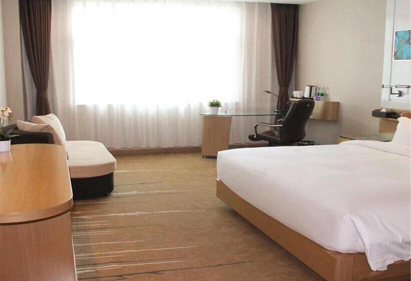 Lavande Hotel Beijing Asian Games Village