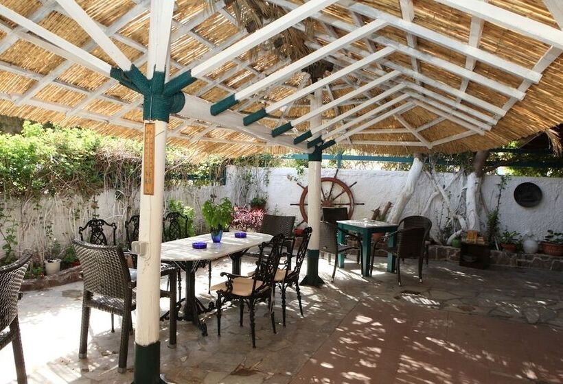 Mantas Bay Apartments