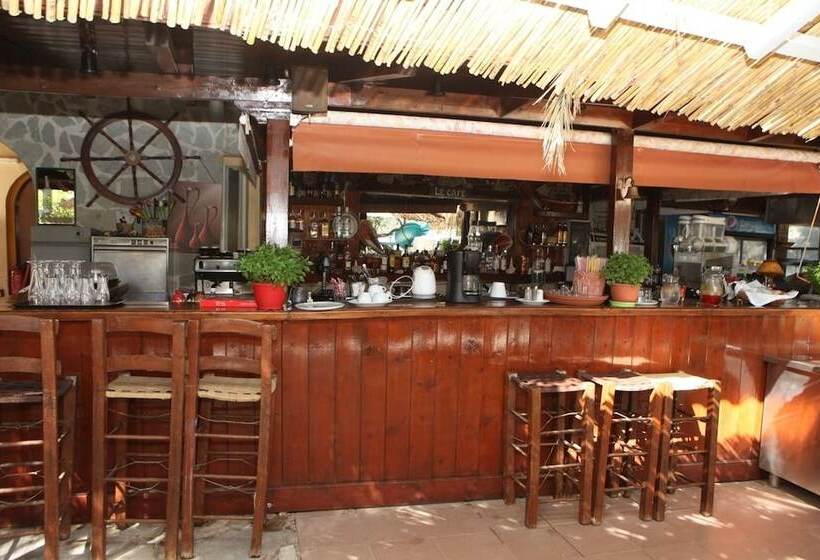 Mantas Bay Apartments