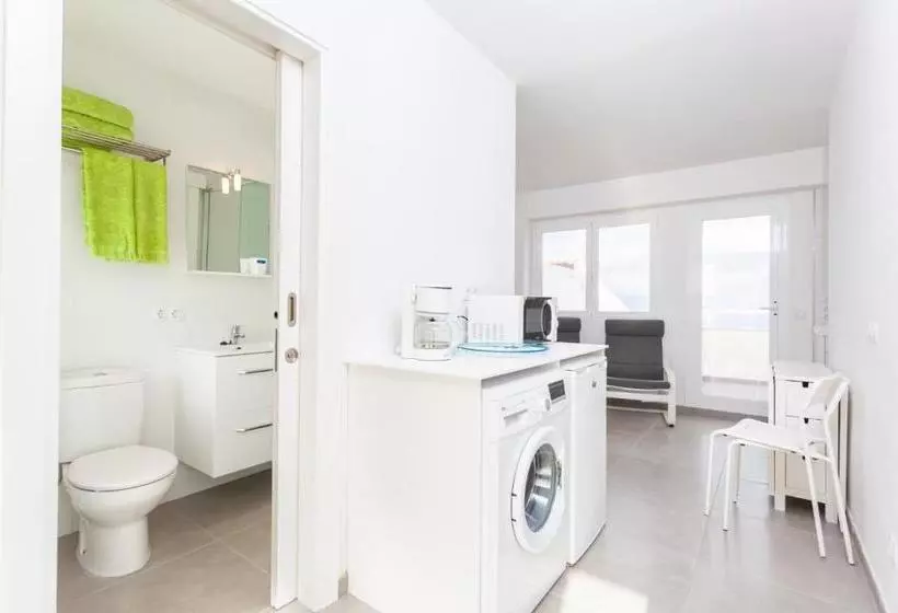 Yourhouse Monges Sea View Studio