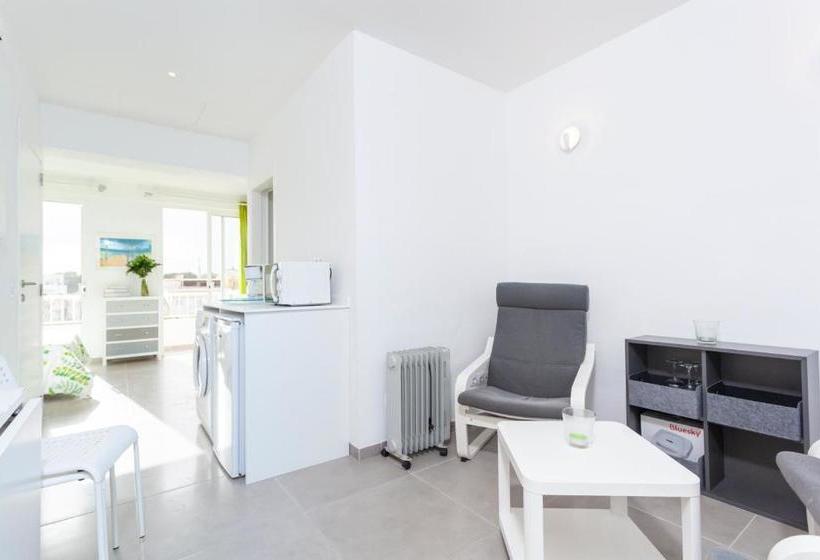 Yourhouse Monges Sea View Studio