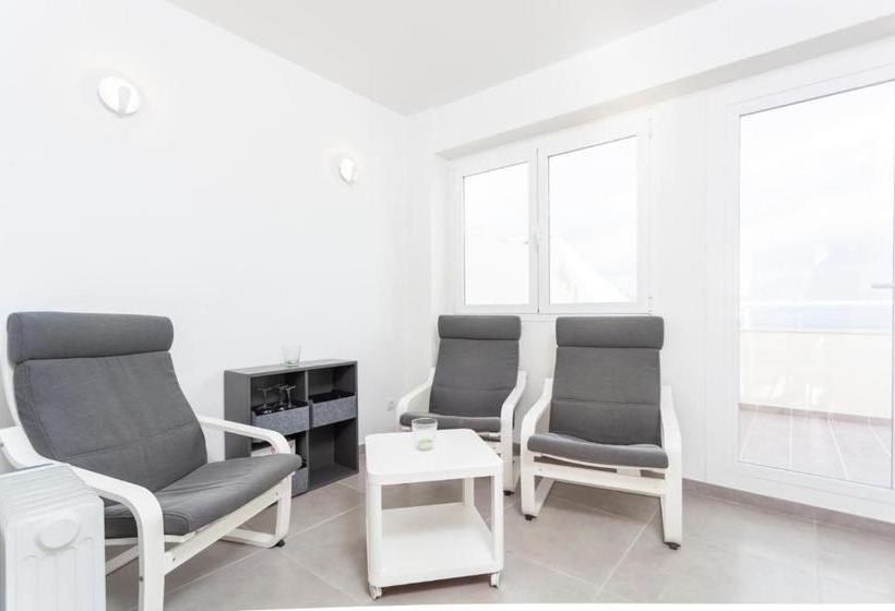 Yourhouse Monges Sea View Studio