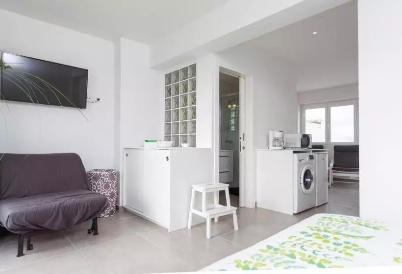 Yourhouse Monges Sea View Studio