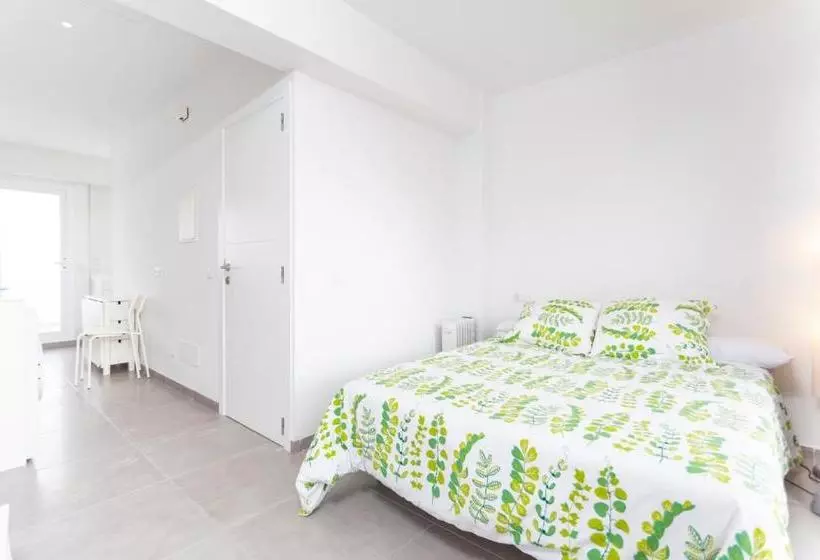 Yourhouse Monges Sea View Studio