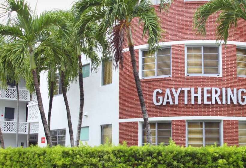 Crates At The Gaythering   Men Only   Hostel