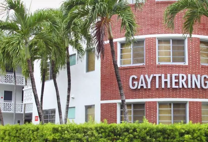 Crates At The Gaythering   Men Only   Hostel